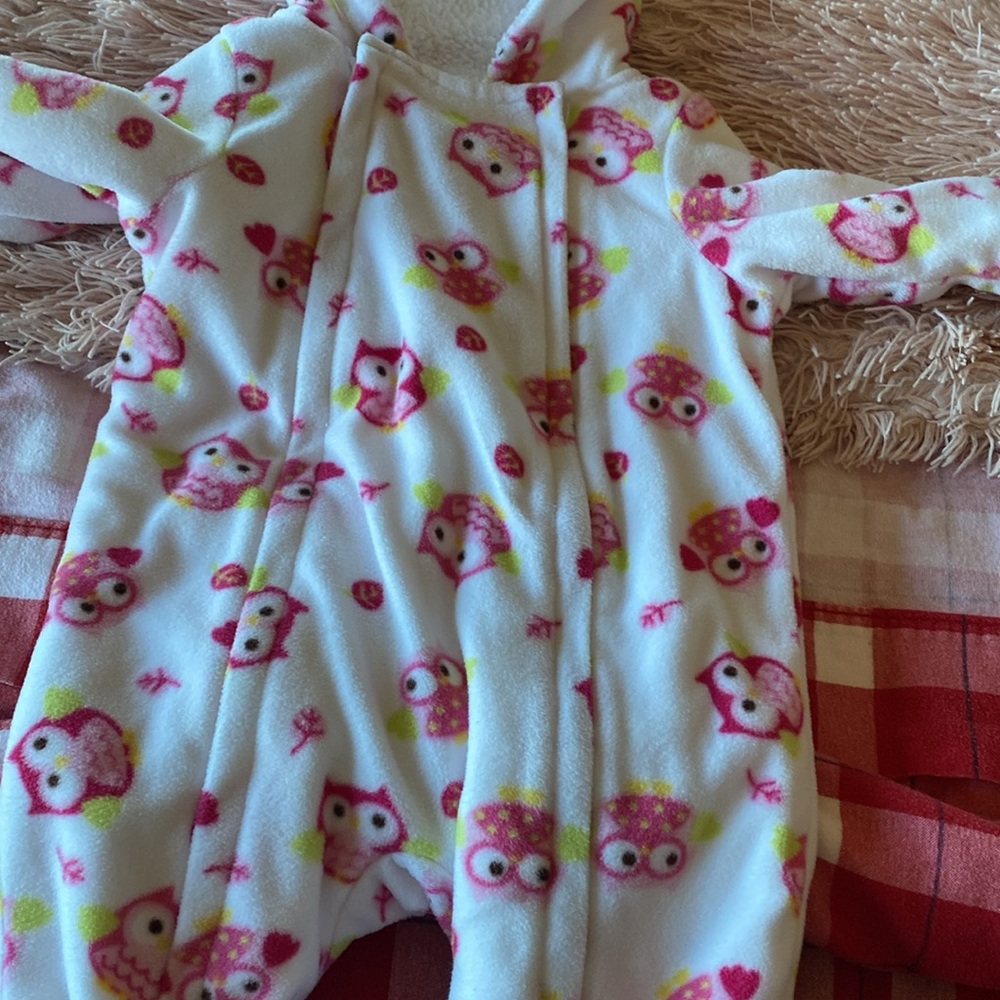 Onsie sweater jacket. - Picture 3 of 5